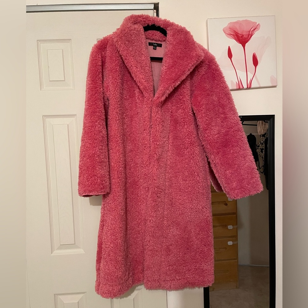 **SOLD** NWOT LuLus Faux Fur Hot Pink Jacket - Picture 2 of 5